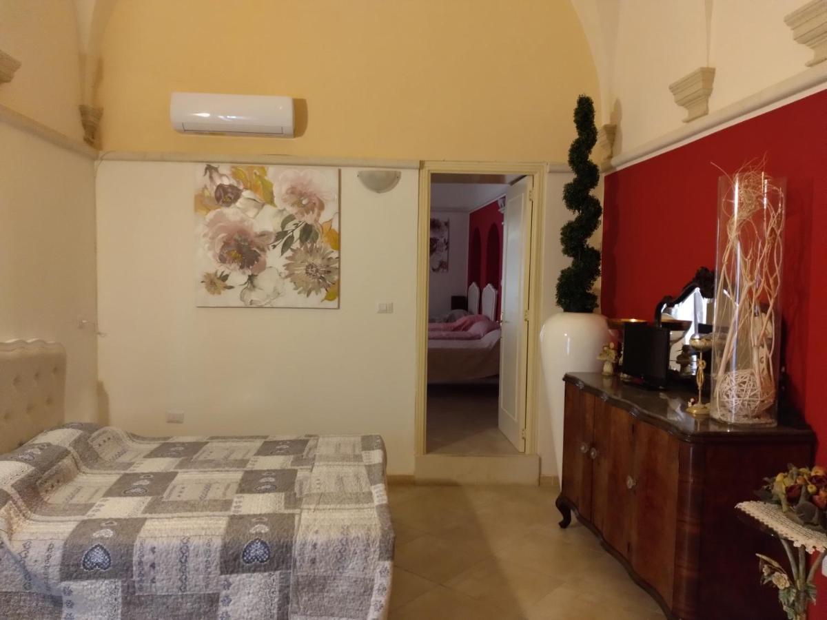 Palazzo Costantini Bed & Breakfast San Donato di Lecce Luaran gambar