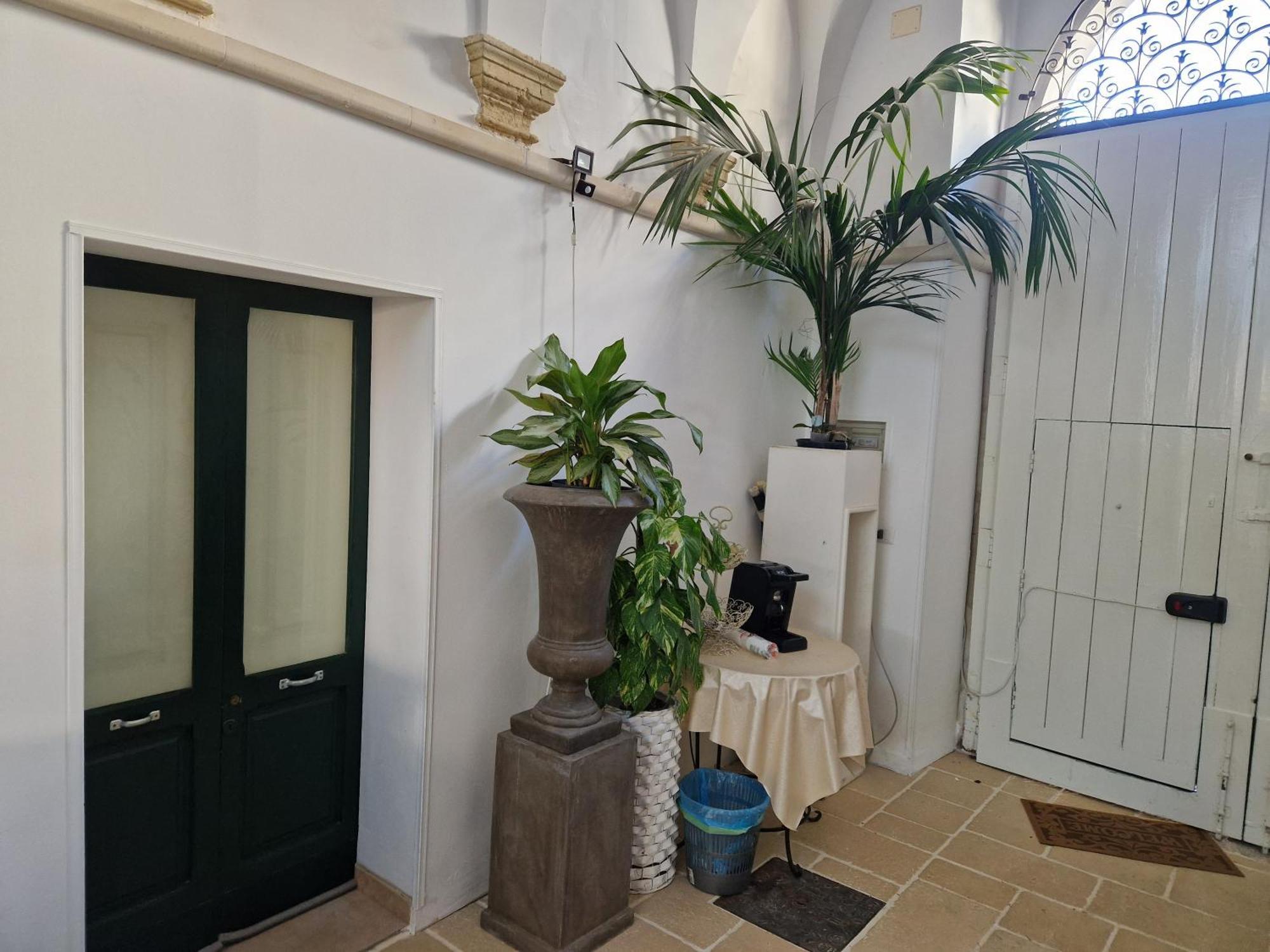 Palazzo Costantini Bed & Breakfast San Donato di Lecce Luaran gambar