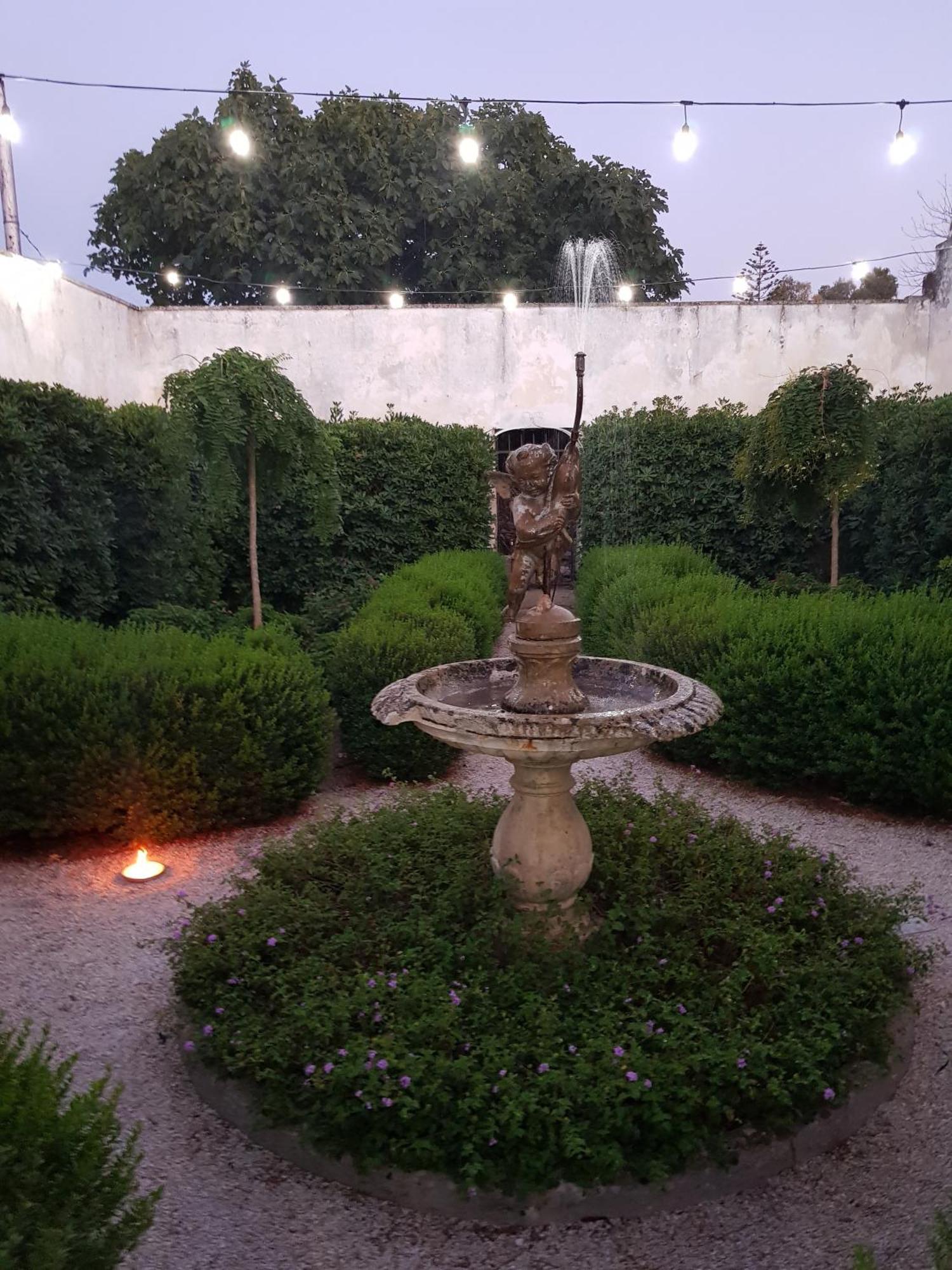 Palazzo Costantini Bed & Breakfast San Donato di Lecce Luaran gambar